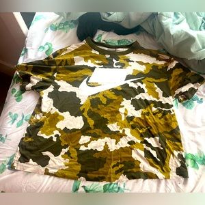 Nike camouflage crop tshirt